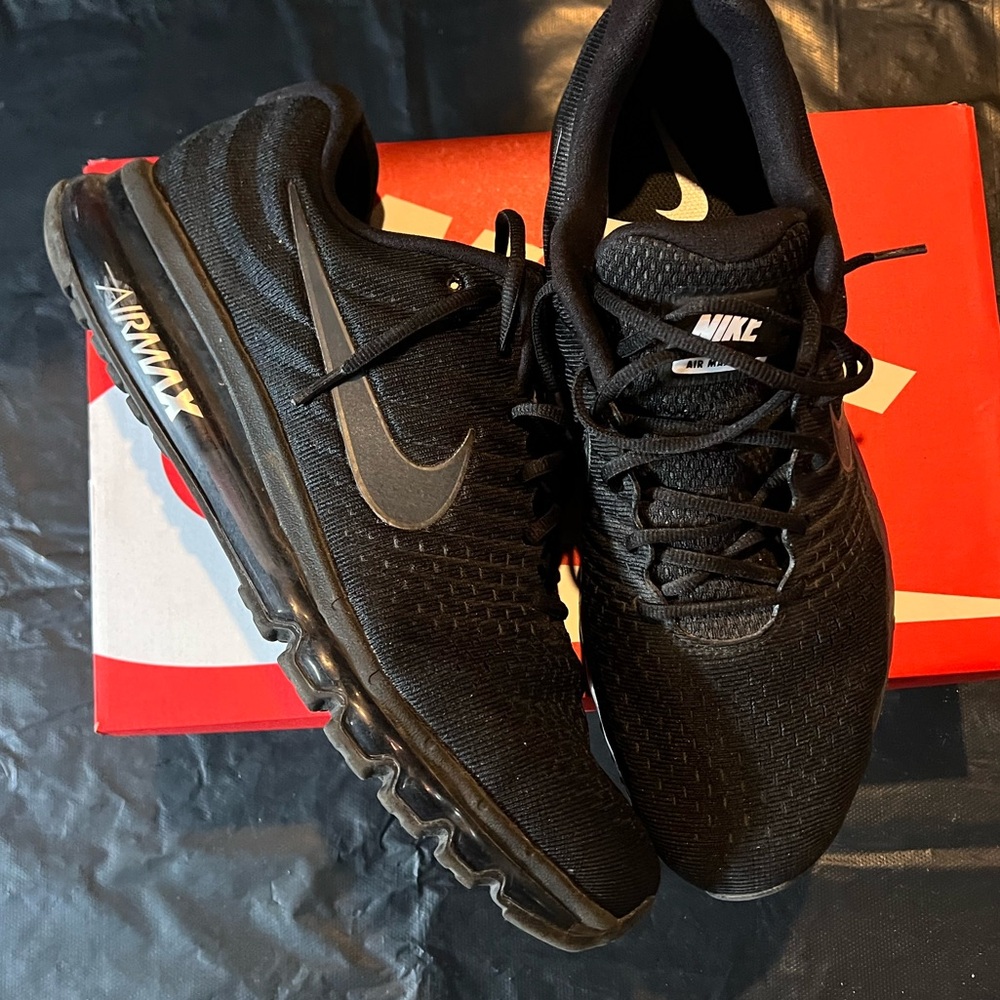 Nike Men's Black Air Max 2017 Sneakers SZ 15